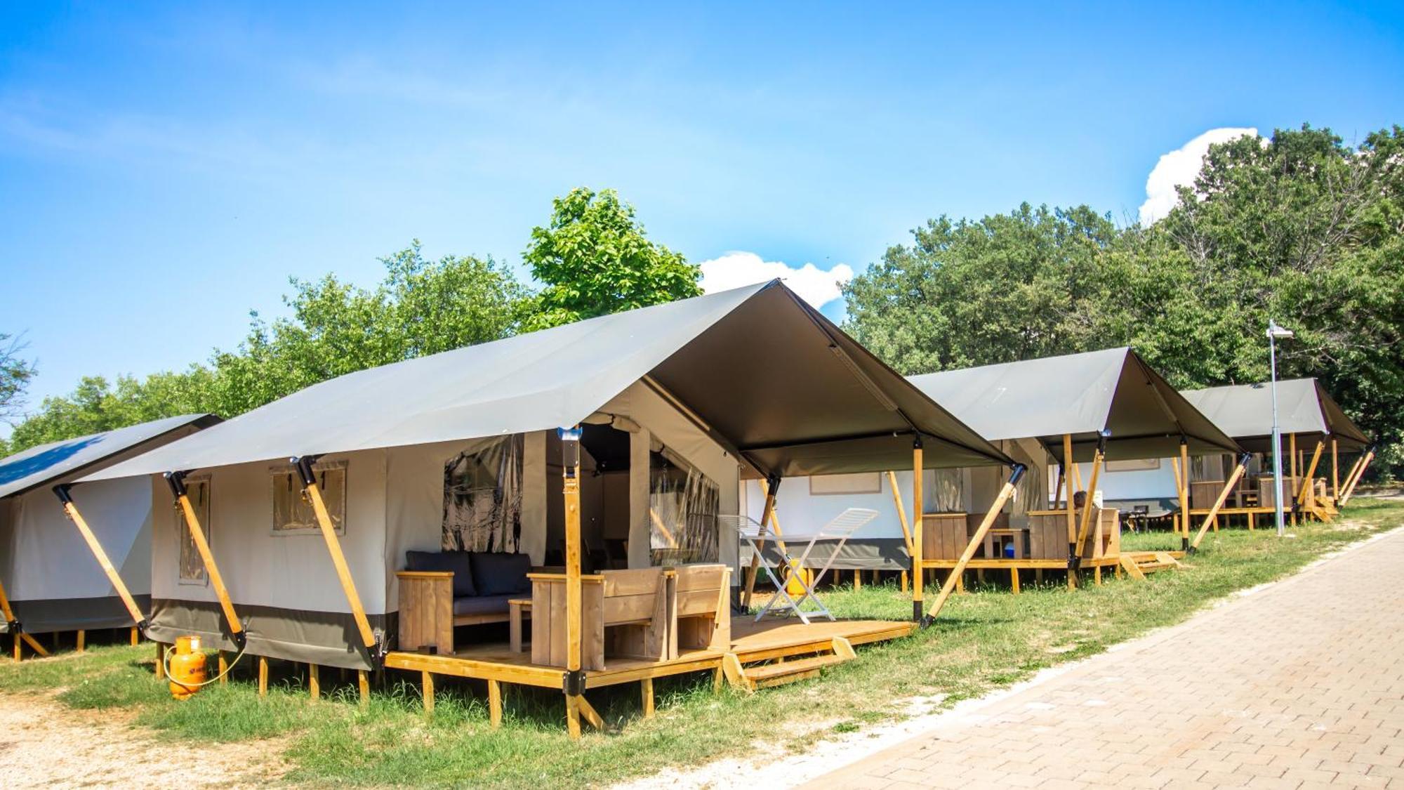 Easyatent Safari Tent Lanterna Cervar-Porat Room photo
