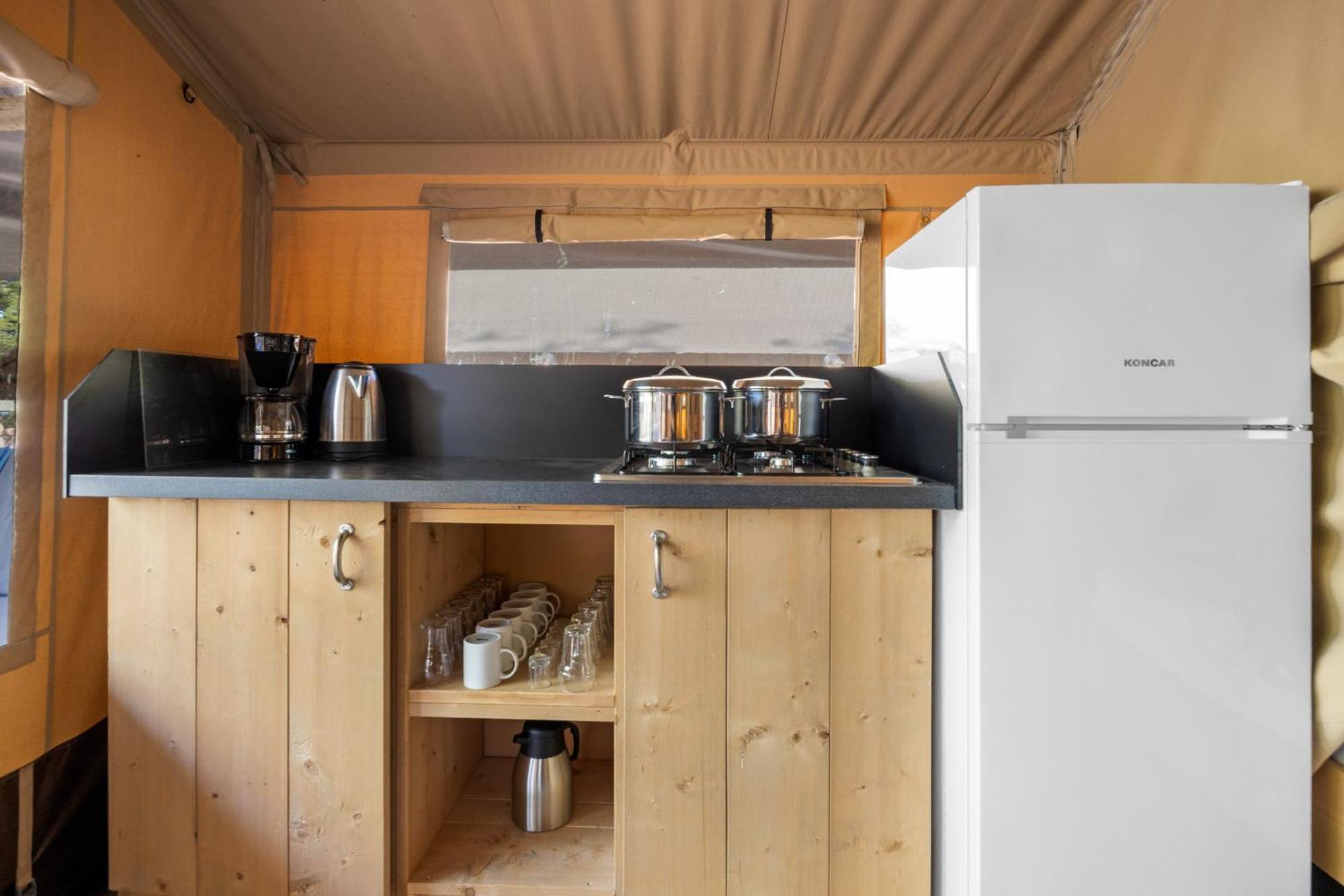 Easyatent Safari Tent Lanterna Cervar-Porat Room photo