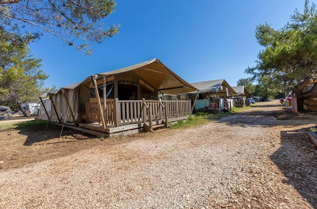 Easyatent Safari Tent Lanterna Cervar-Porat Room photo